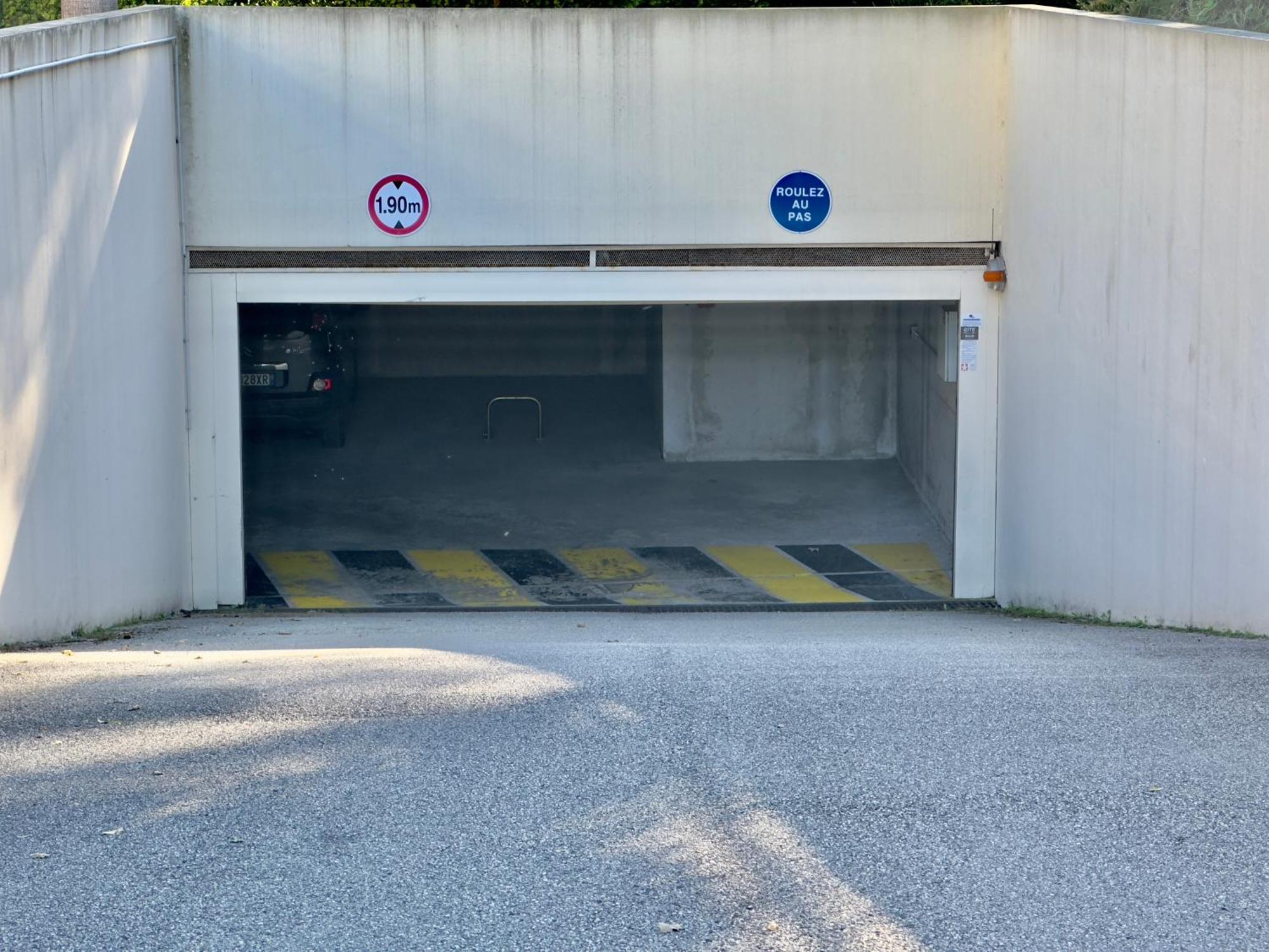 Regent Cote D'Azur Air-Conditioned, Pool, Garden & Parking 빌뇌브루베 외부 사진