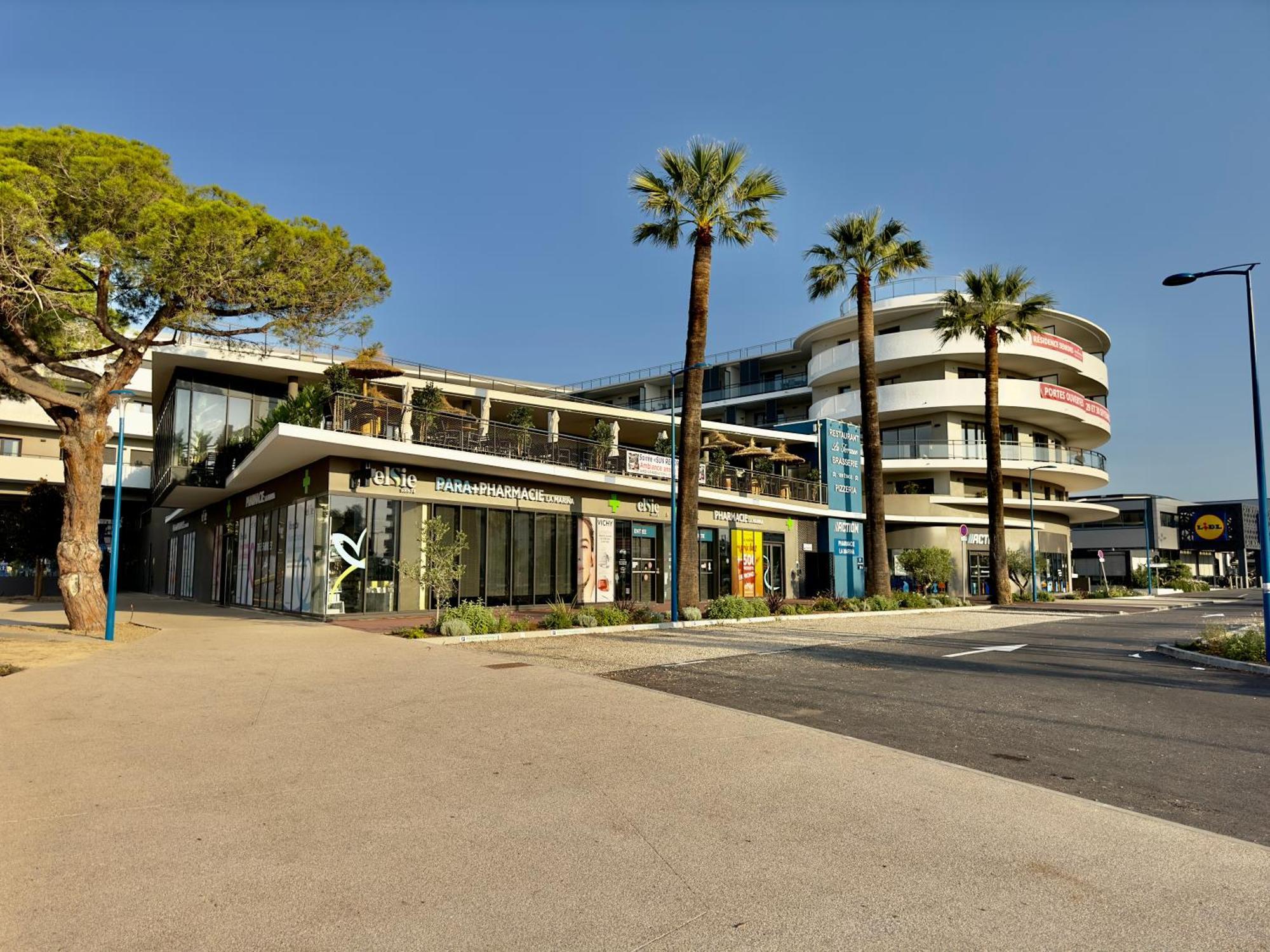 Regent Cote D'Azur Air-Conditioned, Pool, Garden & Parking 빌뇌브루베 외부 사진